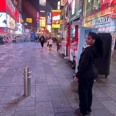 I AM MONEY💰 🧜‍♀️