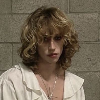 𝔦𝔰𝔞𝔞𝔠 ☻