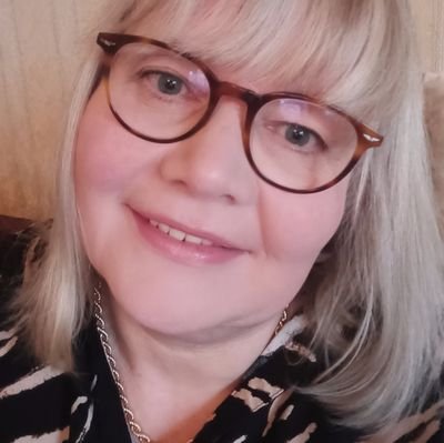 KᗩT.ᒍᗩ 🦋 𝓢𝓲𝓷𝓷𝓯𝓵𝓾𝓮𝓷𝔃𝓮𝓻𝓲𝓷