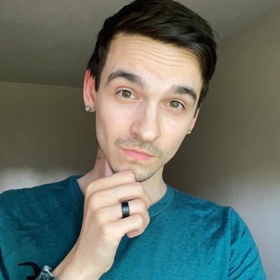 IceTrainerBen💜🤍🖤🏳️‍🌈