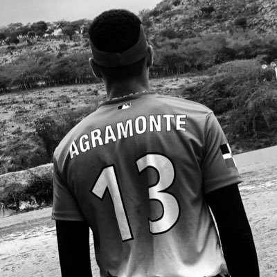 𝐄𝐌𝐌𝐀𝐍𝐔𝐄𝐋