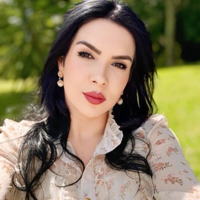 Apóstola Flávia Pontual