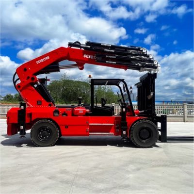 Crane manufacturer