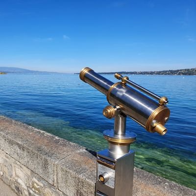 Comploplo Watch (...in the blue sky too)🦋