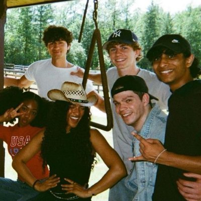 vee (she/her) 𓇼 || PJO PLAYLISTS