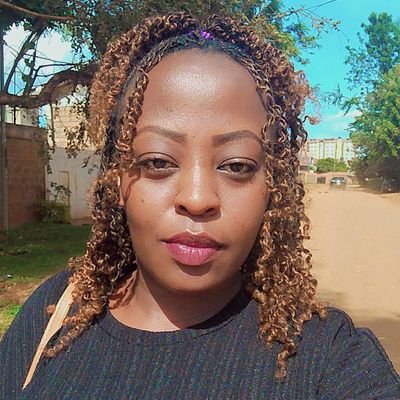 ✊🏾 Tuirio twega