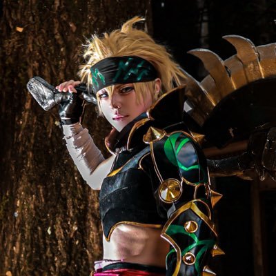 ゆっしー@c107(火)西み-18b