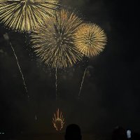 พระจันทร์ขี้เหงา 💚🩷☔️