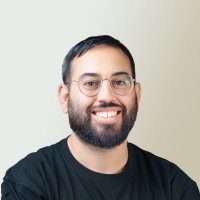 Moshe Siman Tov Bustan