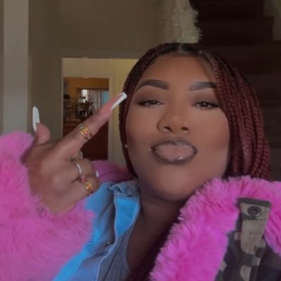 E 👑🇩🇴🍒 12/26