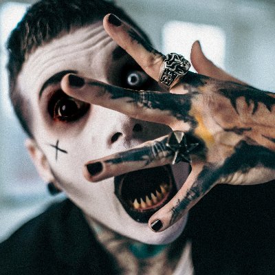 𝕲𝖔𝖙𝖍 𝕯𝖆𝖉𝖉𝖞