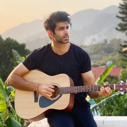 🆁🅸🆂🅴 🅸🅽 🆆️️🅰🆅🅴🆂 (𝓐𝓕𝓡𝓘𝓝𝓐 )