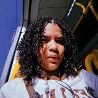 sully de rosa laranja e branco