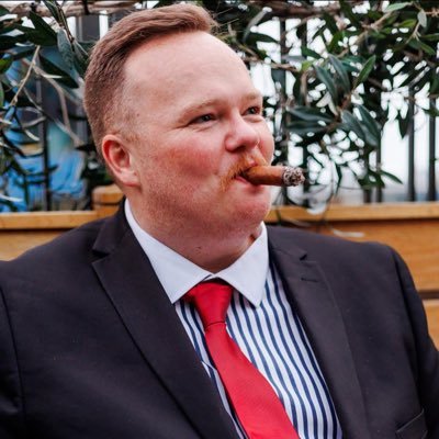 London Cigar Smoker