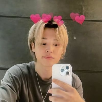 ainhoa 𖧁୧ ˢᵉᵉⁱⁿᵍ ᵇᵗˢ