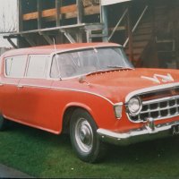 Chris Hipkins should be hoofing it.