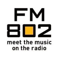 FM802