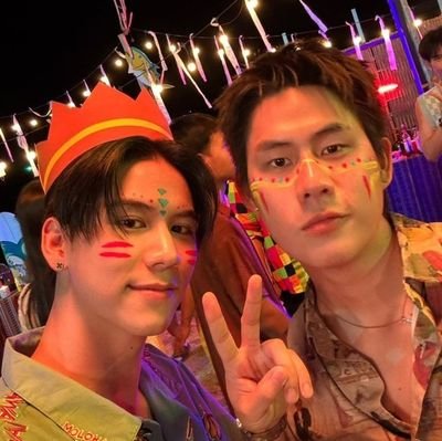 Zie🍍🦊 | Lagi Nangisin WinnySatang