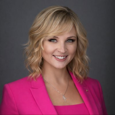 Ashley (TeamTrump47)