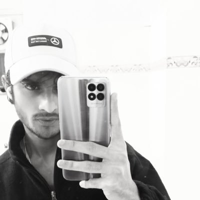 Captain (Not-so)Fantastic (/acc)