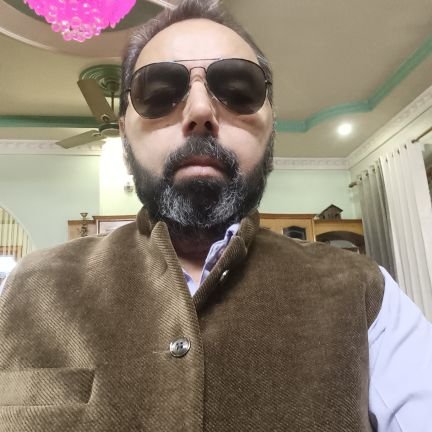 मैं हूँ ना 🌞🪻👽