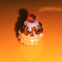 비즈공예도 껴주세요...