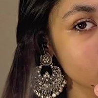 𝘛𝘳𝘪𝘴𝘩𝘢 ♡