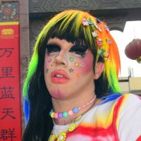 MANIFIESTO OUT NOW 🧡🌈