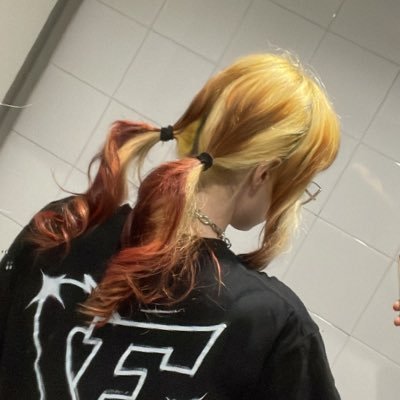 𝔦 𝔩 𝔦 𝔞 ✦︎