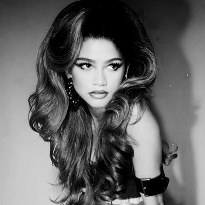 🐉🧜🏾‍♀️ C