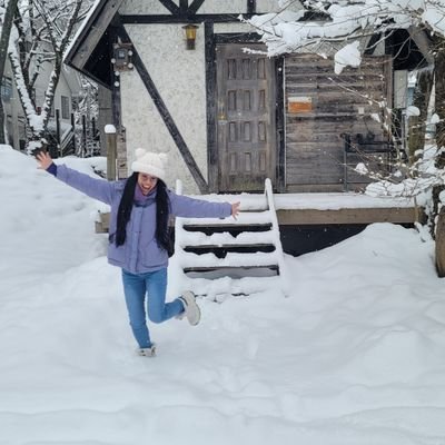 🕉️Crys Yurie ☮️