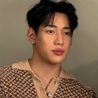 BamBam 🇹🇭ᴴᴼᴹᴱᵀᴼᵂᴺ