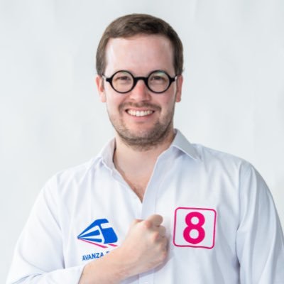 🇵🇪 Alejandro Cavero