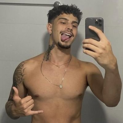 Renault 🥂🧙‍♀️