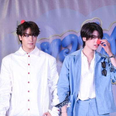 Feat *ไม่มีบัตร LOL ขายนะคะ*