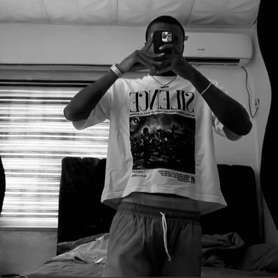 𝐓𝐡𝐨𝐮𝐠𝐡𝐭𝐬𝐛𝐲𝐅𝐨𝐮𝐚𝐝