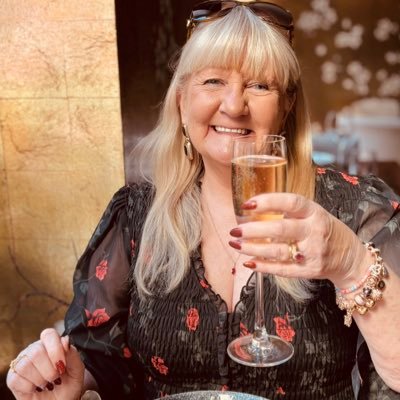 Sandy Murray⭐️⭐️⭐️⭐️⭐️⭐️6😍