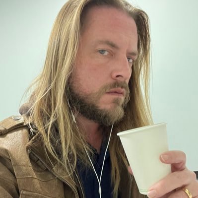 Joshua Michael French ジョシュア