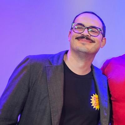 DISTRIBUIDOR e GERADOR DE MEMES