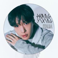 Zhang Yixing Italia