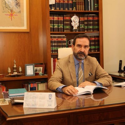 Lic. Alejandro Madrid.