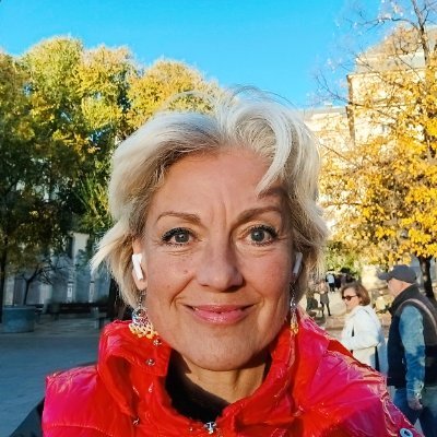 Andrea Gerák 🇭🇺🎙️🎶📷✒️💃