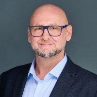 Paul Bratby Official