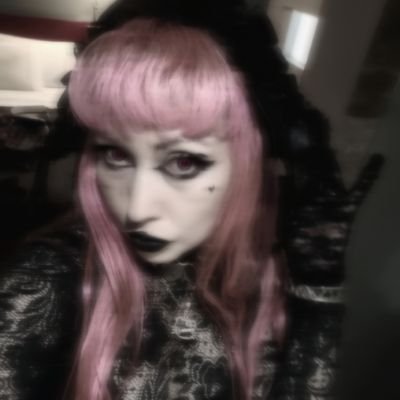 𝐿𝐼𝐿𝑌𝑅𝑂𝑆𝐸