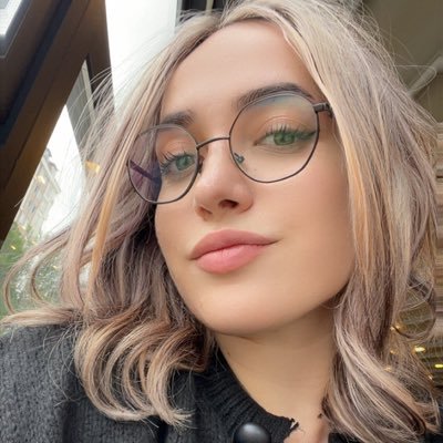 Buket 🧝🏻‍♀️