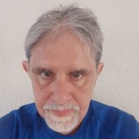 La Voz del Oriente (Eduardo). En modo oscuro.