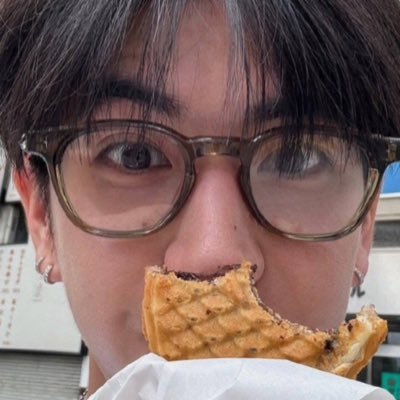 nom ft. theewave 🥢