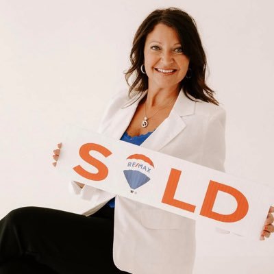 Kelly Latham - RE/MAX Country Living