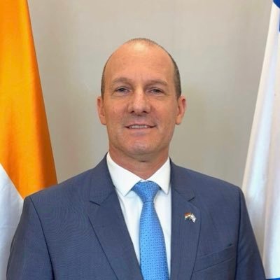 🇮🇱 Reuven Azar