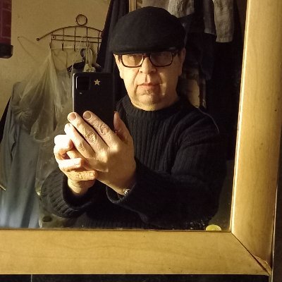 Angelo. British Born. My 1st Language is English.